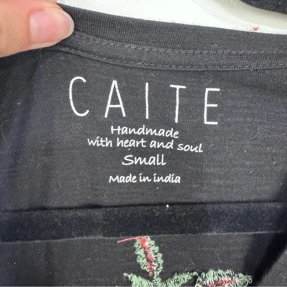 Caite Handmade Embroidered V Neck Top Boho - Picture 4 of 5